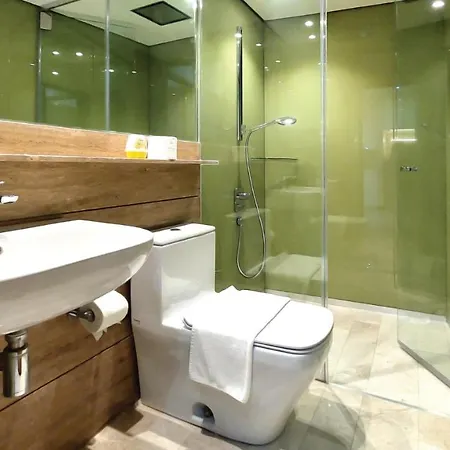 Private Room At Sky Suites Klcc By Irent365 Kuala Lumpur Exterior photo
